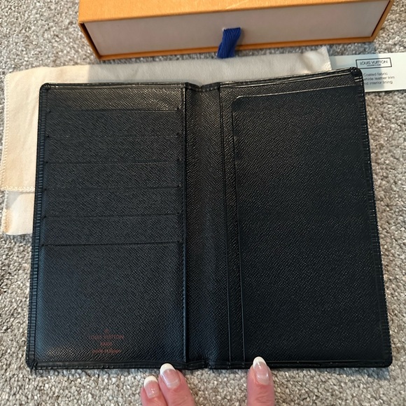 Louis Vuitton large slim wallet - Picture 3 of 7